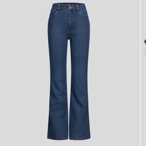 NWT HALARA Washed Denim Bleached Blue Jean. Size Petite Small. So comfortable!